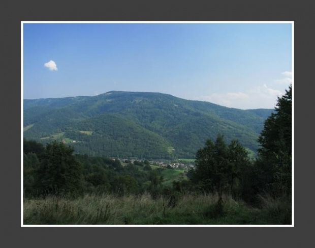 II Zlot BESKIDoczubów => http://beskidtrek.pl/2008/10/03/ii-zlot-beskidoczubow-na-rogaczu