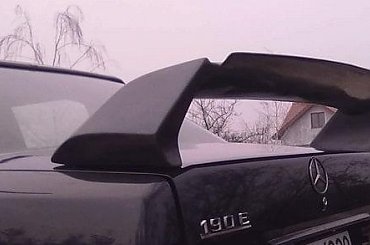 mercedes benz w201 190 spoiler na pokrywę bagażnika, lotka - wings, tuning-zone.eu #auto #autodesign #benz #bil #blenda #car #daszek #dokładka #lotka #mercedes #montaż #ocena #progi #progowe #show #skrzydło #spoiler #spoilery #tuning #tuningowy