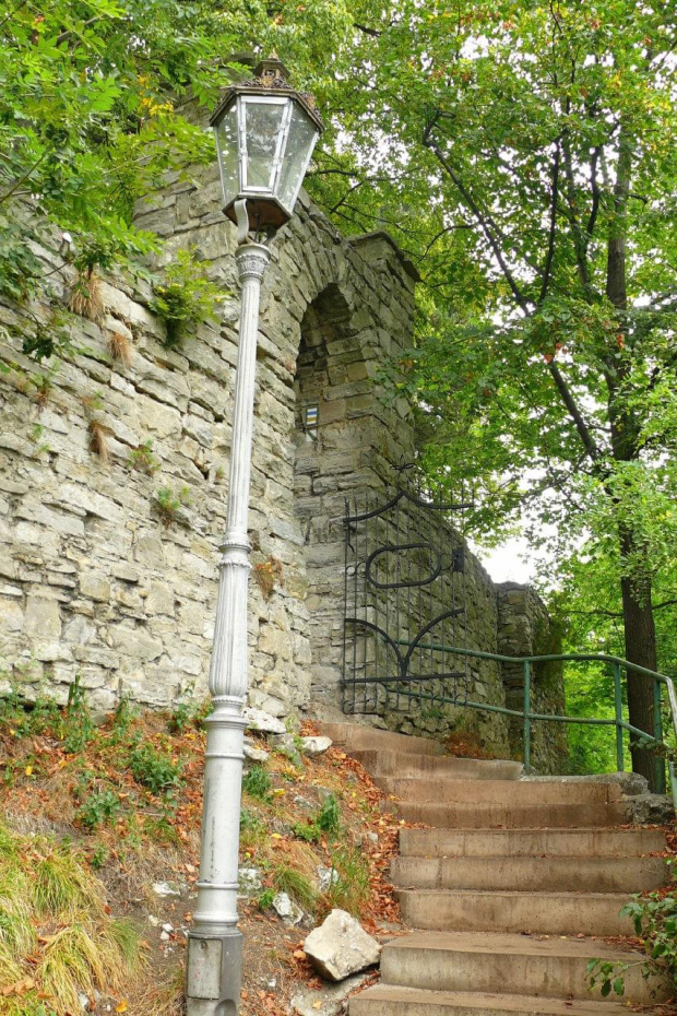 Wejście na zamek #Stramberk #Czechy #miasto #przyroda #góry #zamki