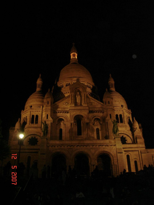 Sacre Cour w nocy