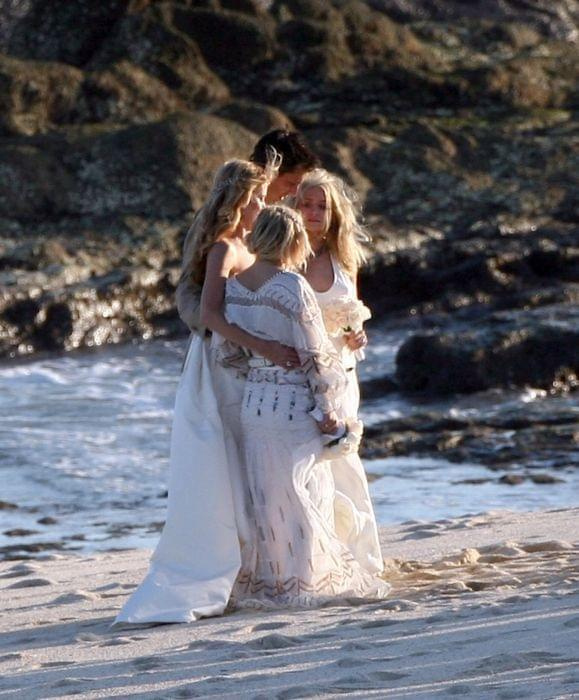 Ash and Kay attend Jills wedding in Mexico-paparazzi listopad 2007