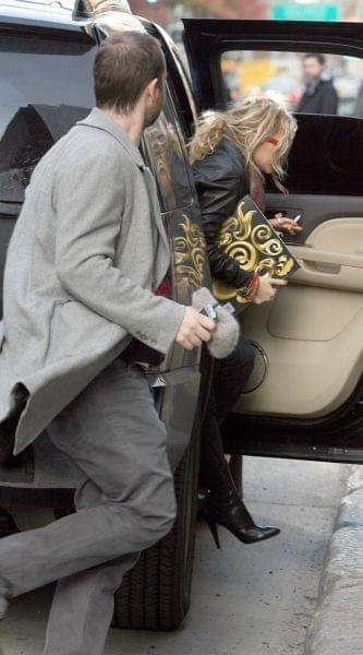 Mary-Kate out and about in NYC-paparazzi listopad 2007