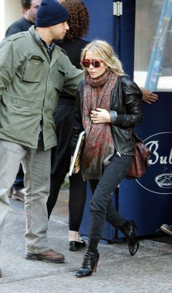 Mary-Kate out and about in NYC-paparazzi listopad 2007