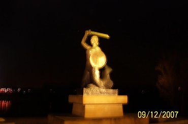 Syrenka Warszawska przy Wiśle #Belweder #Chopin #Cytadela #Harcerstwo #Łazienki #Muzeum #Nike #Pomnik #Sejm #Syrenka #Warszawa #Zabytki #ZamekKrólewski