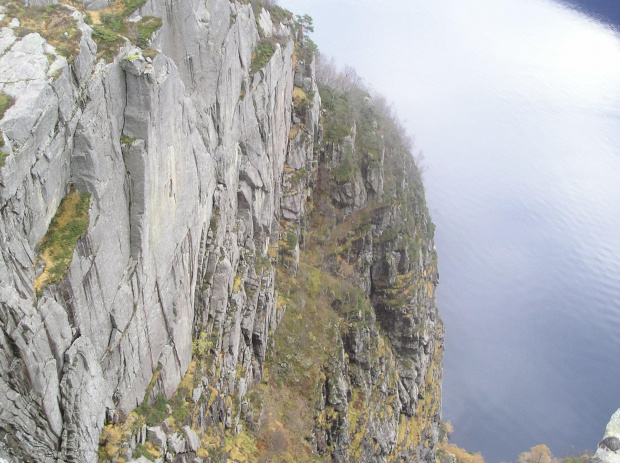 Norwegia, Droga na Preikestolen copyright(c)jarekmadlewski2007