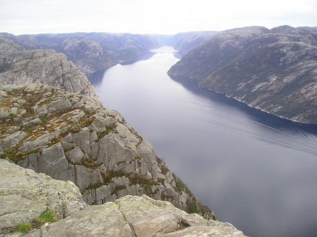 Norwegia, Preikestolen copyright(c)jarekmadlewski2007