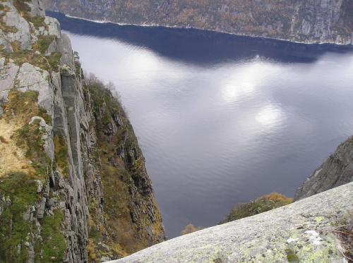 Norwegia, Droga na Preikestolen copyright(c)jarekmadlewski2007