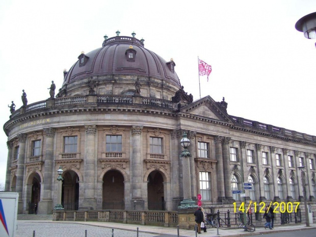 Bodemuseum #Berlin #Zabytki #Muzea #Katedra #Most #Rzeka