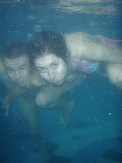 pod wodą:)